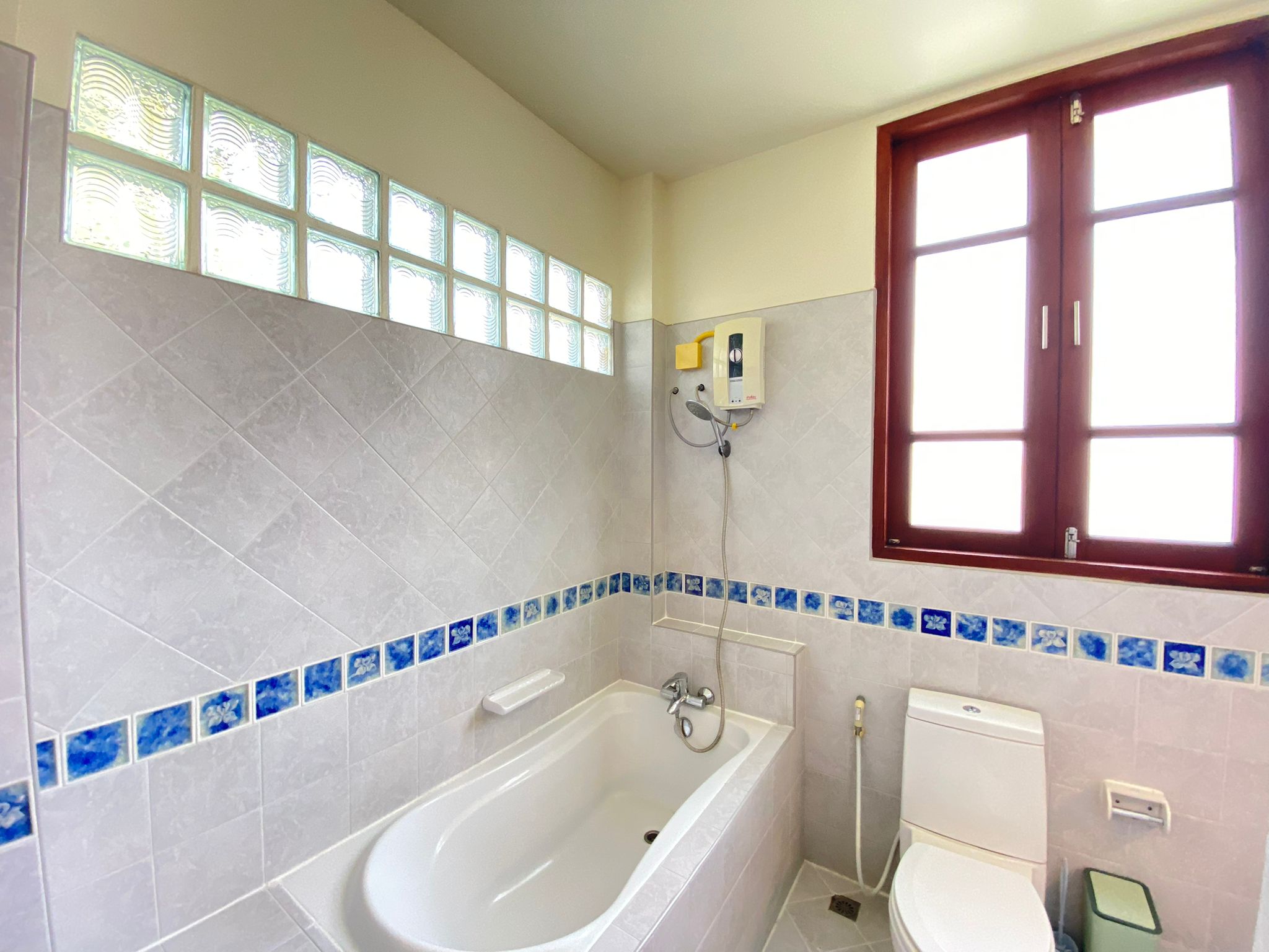 Steps from Beach Pool Villa - Image 4